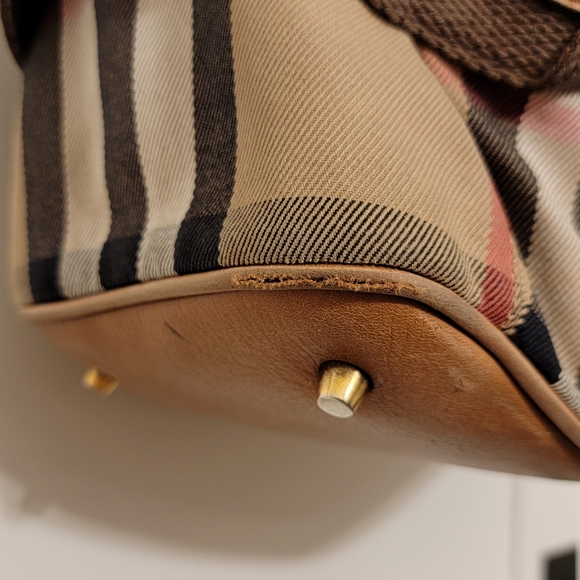 Burberry handbag - Picture 8 of 16